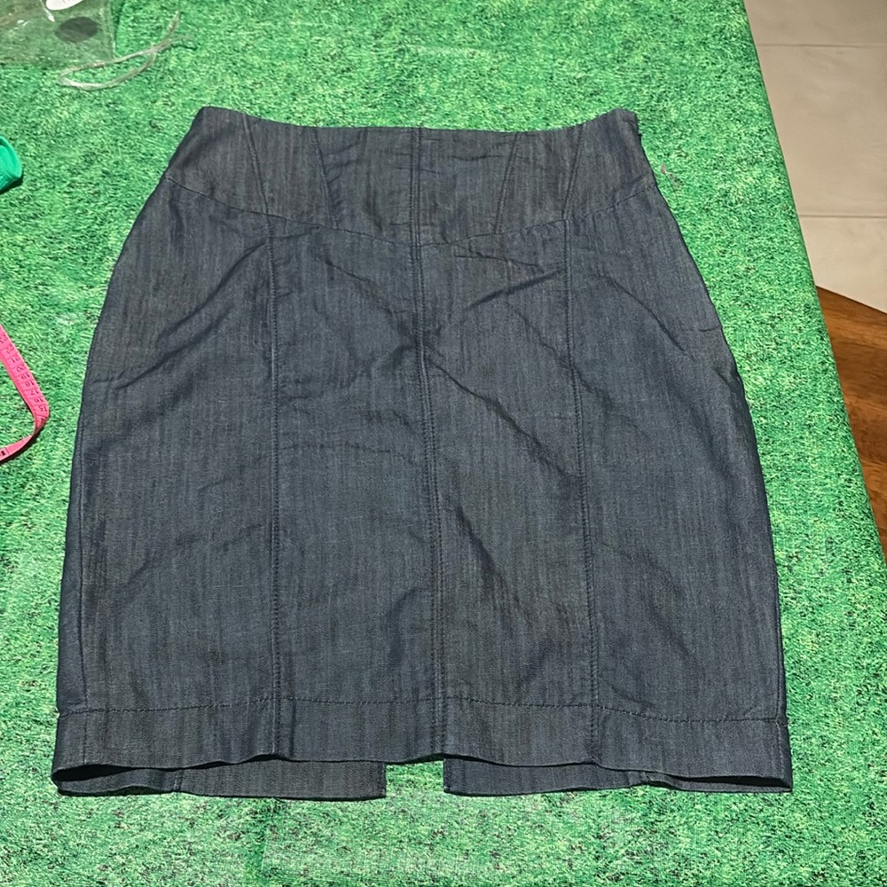 Guess Jean skirt size 30 small 1249
